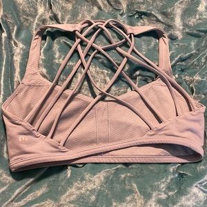Lululemon Free to be wild bra size 6